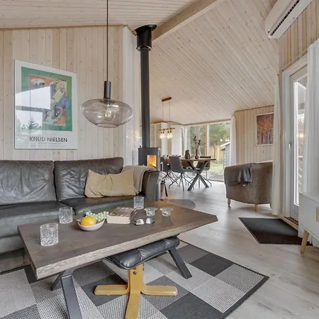 Sighbiorn - 950m From The Sea By Interhome